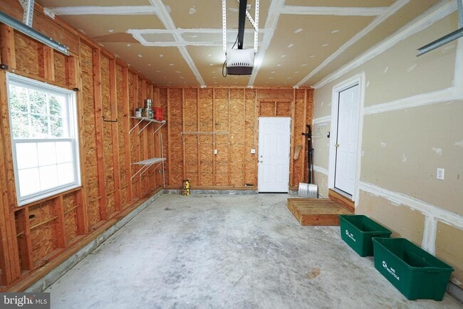 Building Photo - 1331 Aspen Dr