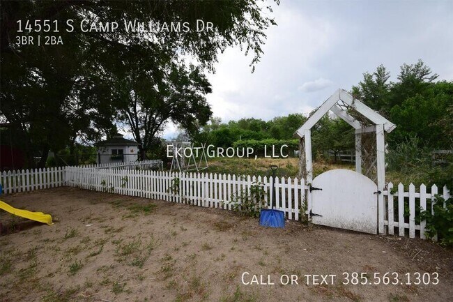 Building Photo - 14551 S Camp Williams Rd