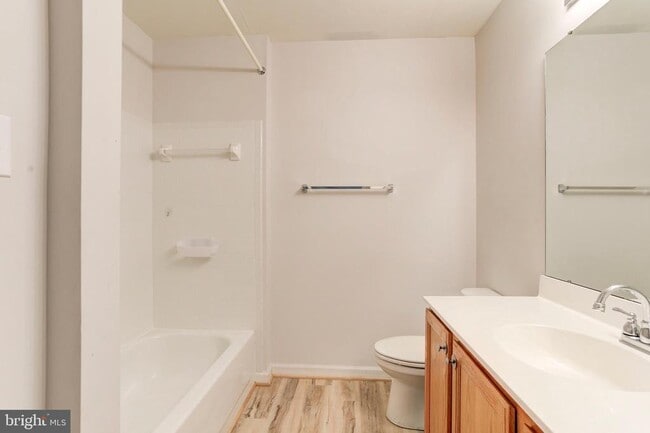 Building Photo - 4014 Fountain Bridge Ct