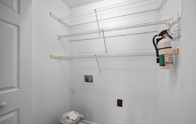 Building Photo - 20 Cheltenham Dr