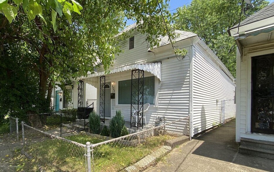 Front Side View - 2907 S 5th St