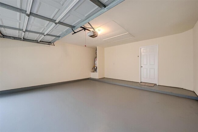 Building Photo - 1222 Hemple Dr
