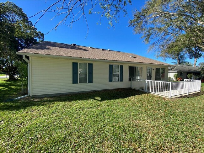 Building Photo - 26840 Racquet Cir