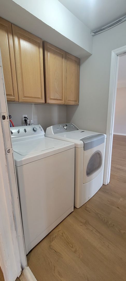Building Photo - Spacious 3 Bedroom 2.5 Bath Townhome for RENT