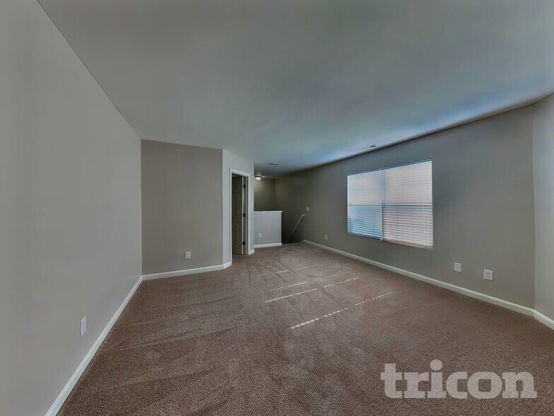 Building Photo - 1609 Extine Ln