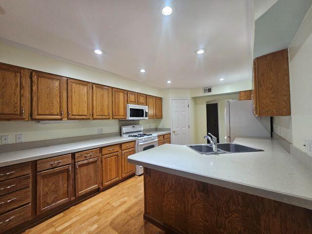 Building Photo - 213 Hillside Dr