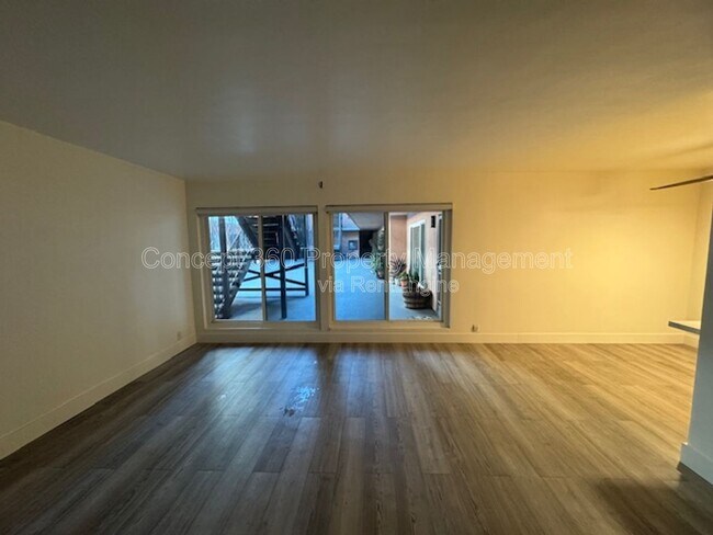 Building Photo - 1139 E Ocean Blvd