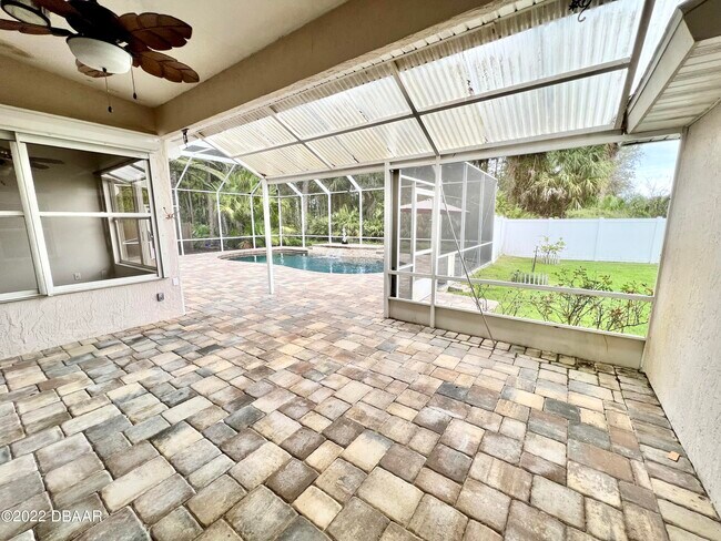 Building Photo - 75 Creek Bluff Way