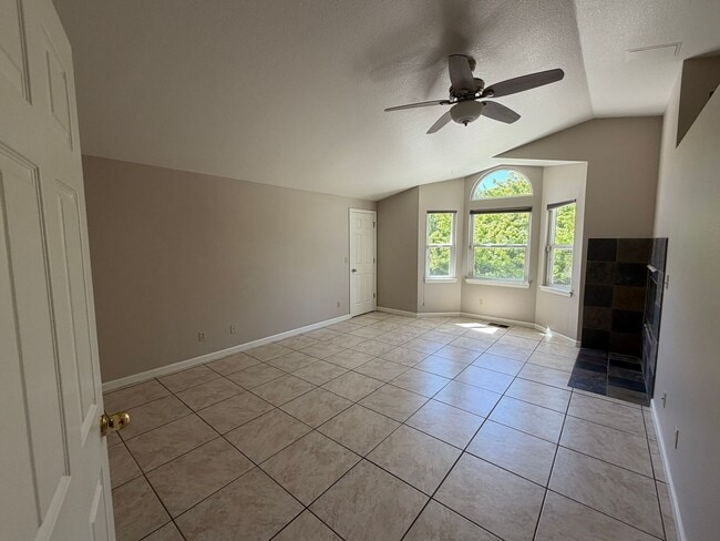 Building Photo - 3110 Sweet Clover St
