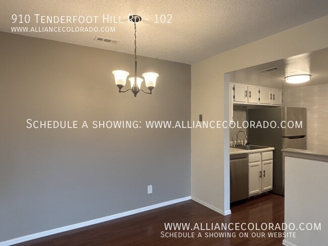 Building Photo - 910 Tenderfoot Hill Rd