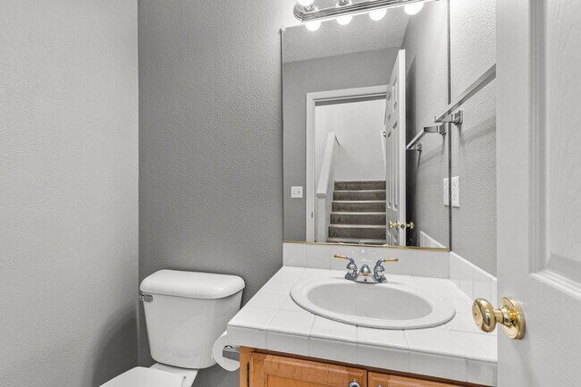Building Photo - 15183 NW Nightshade Dr