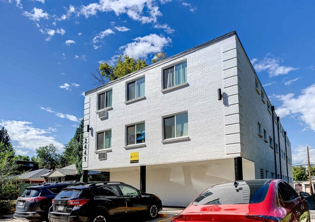 Building Photo - York