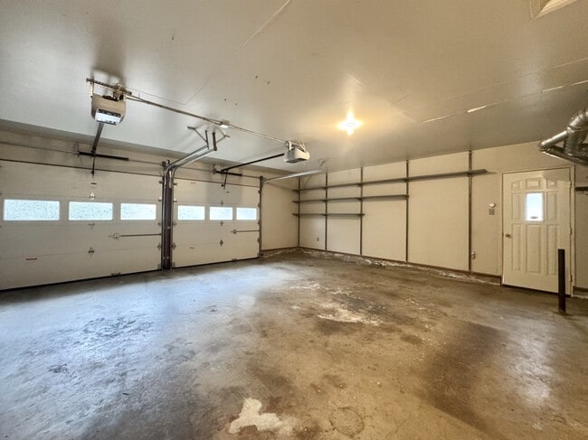Building Photo - 11995 NW Dumar Ln