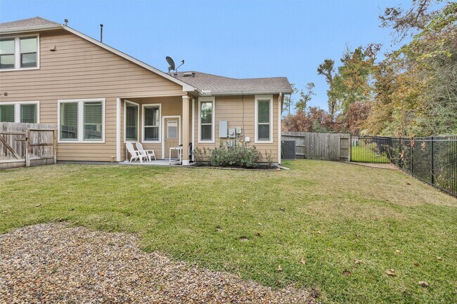 Building Photo - 28100 Rocky Heights Dr