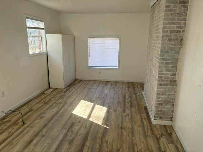 Building Photo - 820 Mills Gap Rd