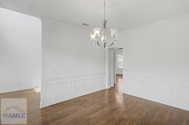 Building Photo - 390 Fairview Cir