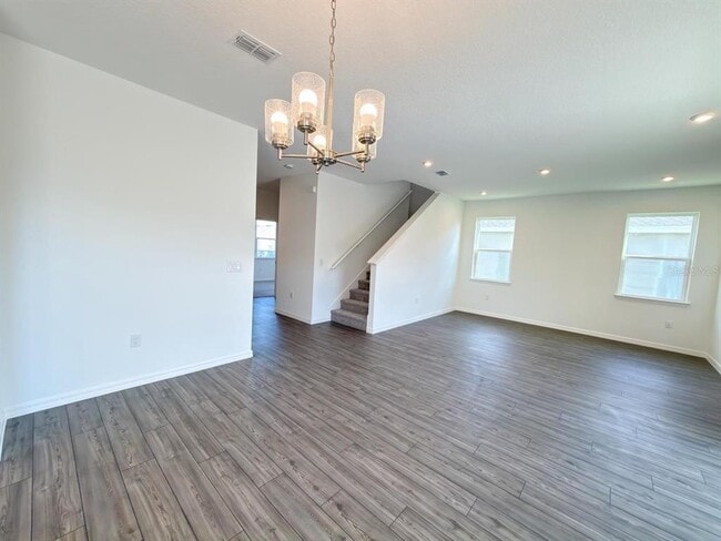 Building Photo - 1327 Normandy Dr