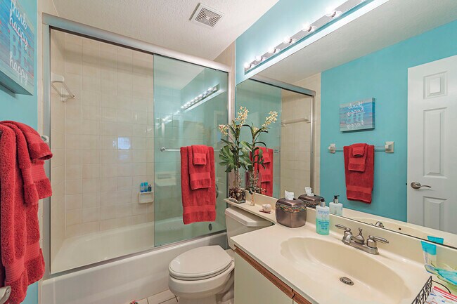 Building Photo - 524 Woodshire Ln