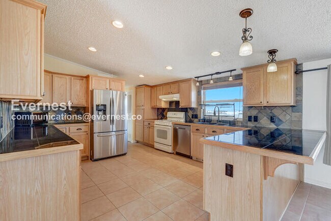 Building Photo - 1385 Antelope Dr