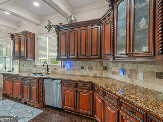 Building Photo - 1695 Whitley Rd