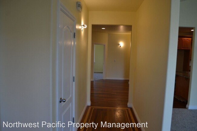 Building Photo - 3 br, 2.5 bath House - 947 Burley Hill Dri...