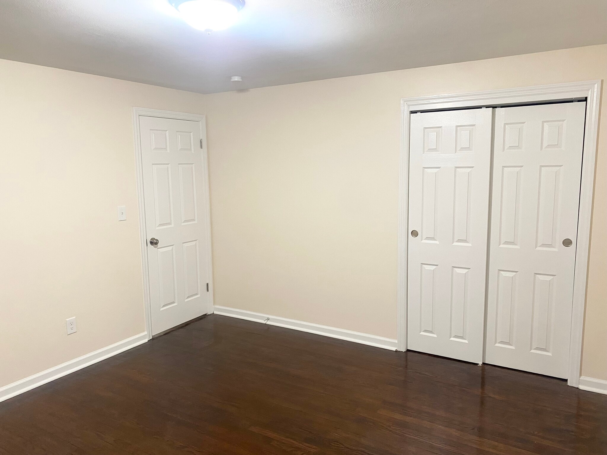 Building Photo - 317 Alexander Ave