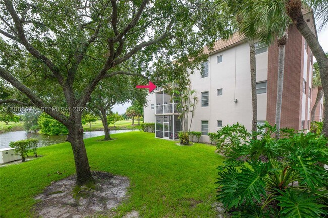 Building Photo - 2441 SW 82nd Ave