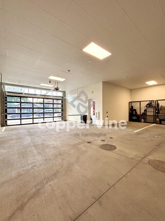Building Photo - 3500 S Corona St