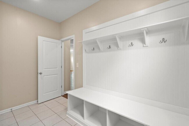 Building Photo - 2433 Chinkapin Ct
