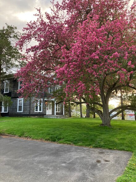 Primary Photo - 113 Lake Hill Rd