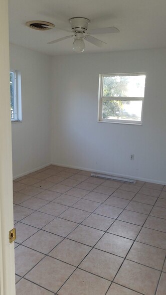 Building Photo - 443 Granada Blvd