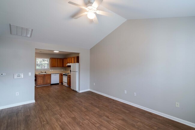 Building Photo - Crossings at Heritage