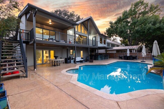Building Photo - 180 Lake Ridge Dr