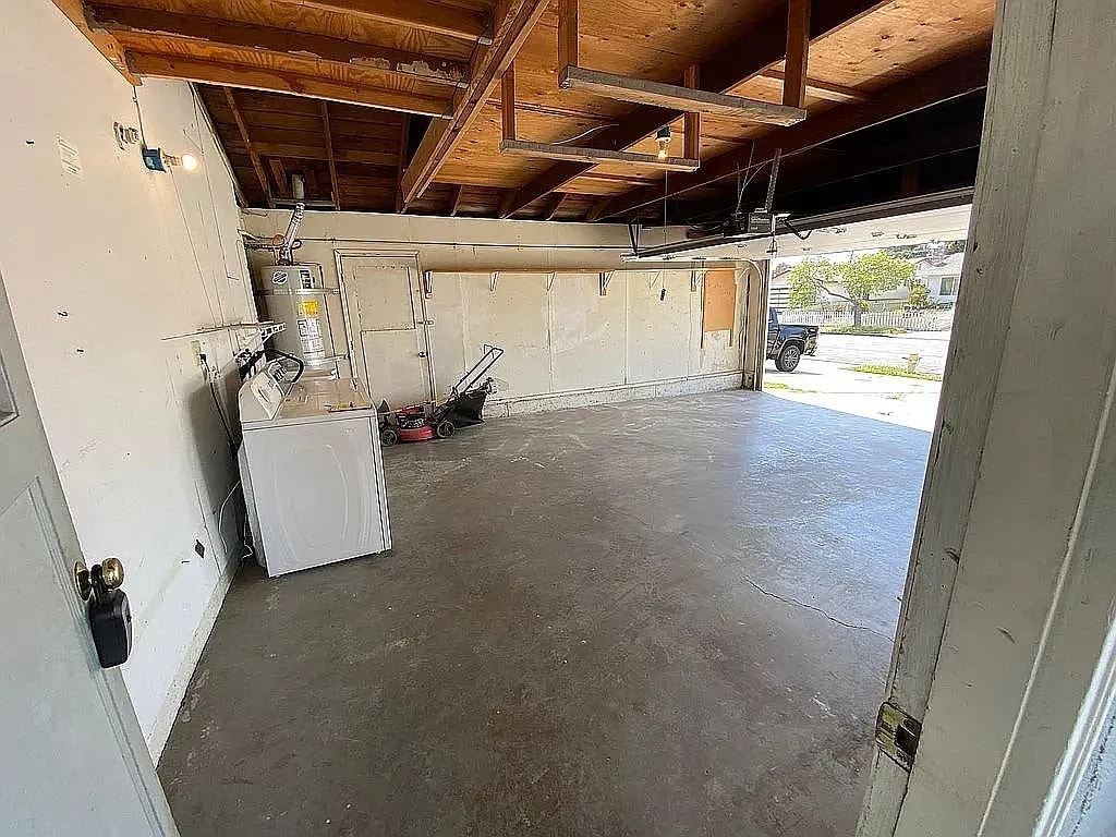 Building Photo - 40552 Verne St
