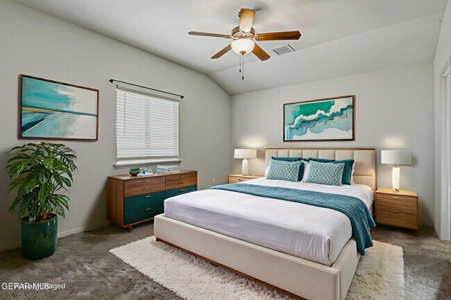 Building Photo - 14620 Carlo Alvarado Dr