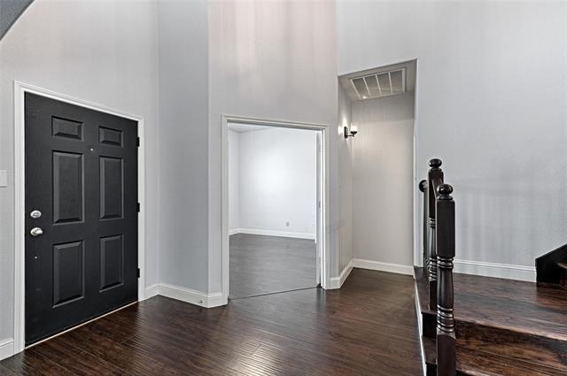 Building Photo - 1624 Summerfield Dr