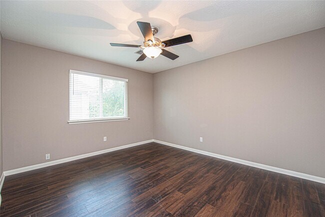 Building Photo - 5519 Legare Ct