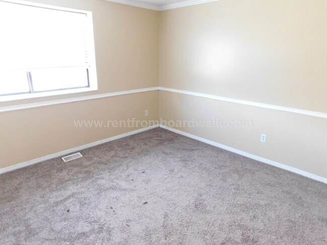 Building Photo - Beautiful Single Family Home in Salt Lake!