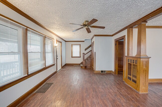 Building Photo - 814 22nd Ave