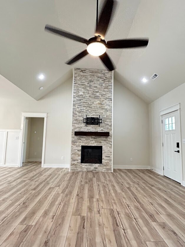 Building Photo - 27 Shropshire Dr