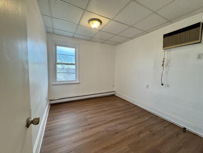 Building Photo - 510 Chestnut St