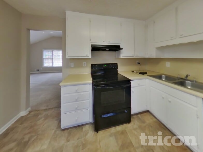 Building Photo - 3746 Windy Hill Dr SE