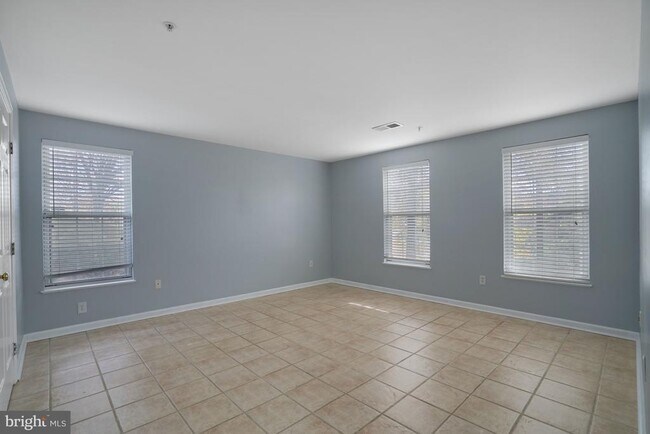 Building Photo - 7518 Snowpea Ct