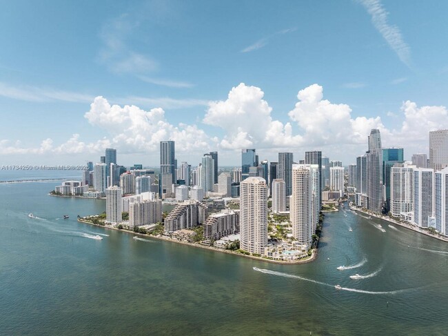 Building Photo - 300 Biscayne Blvd Way