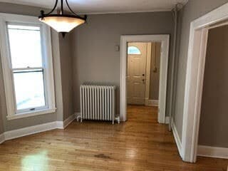 Building Photo - 4BR 2BA HOME IN UPTOWN AVAILABLE 10/4!