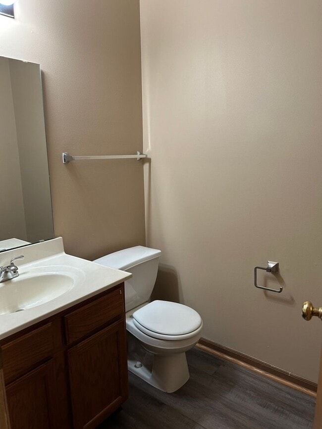 Building Photo - 3868-3872 Ledyard St.