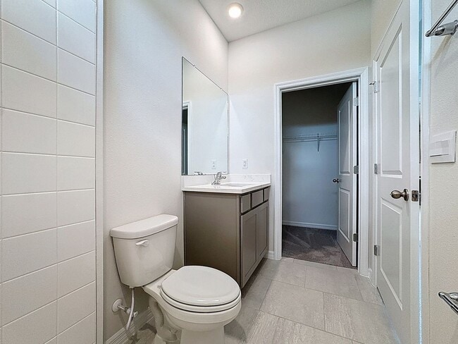 Building Photo - 10547 Bridgegate Hts Lp