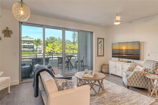 Building Photo - 1709 N Tamiami Trl