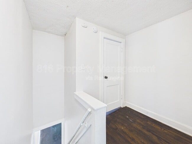 Building Photo - 4140 College Ave