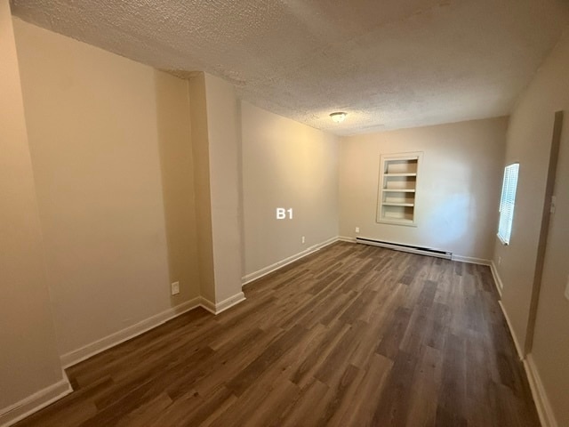 Building Photo - 822 Holt Ave